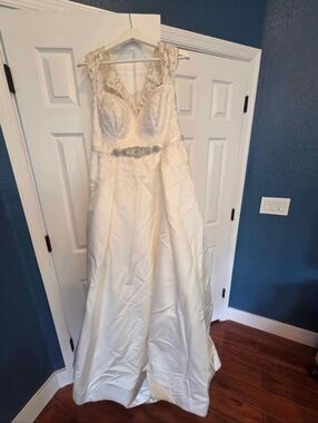 Oleg Cassini Ivory Bridal Dress Label Detail